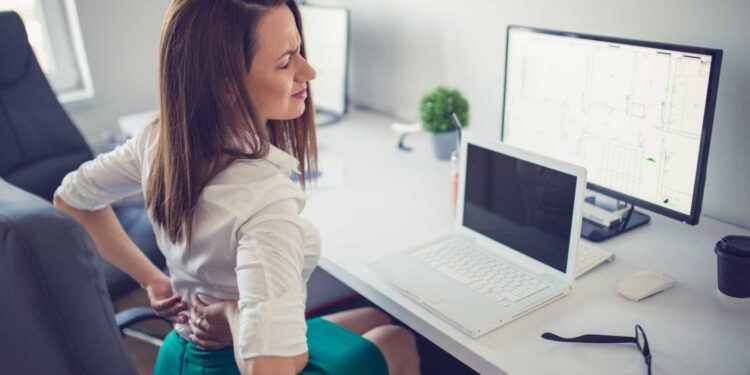 Dor nas costas é campeã em afastamentos do trabalho